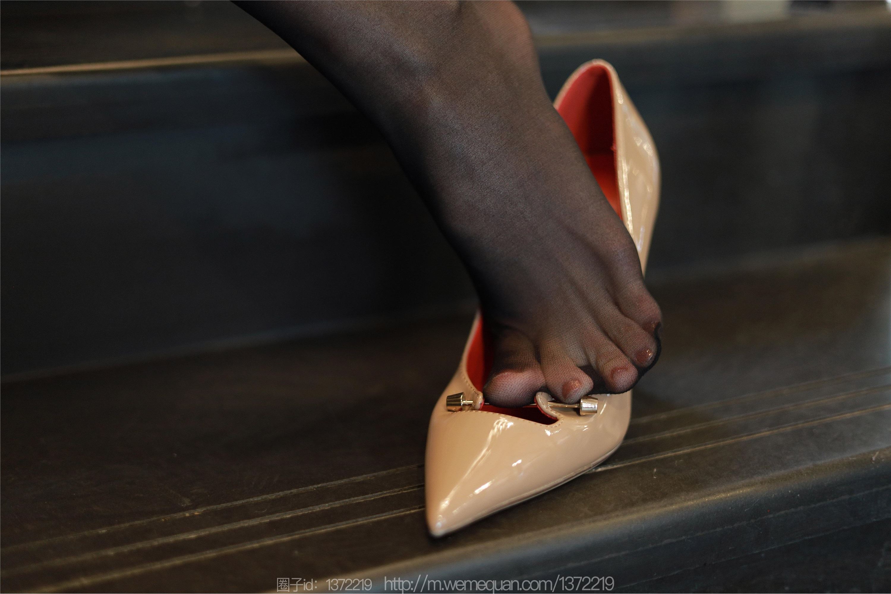 IESS异思趣向  2023.02.14 丝享家 1361 团团《美腿下午茶》